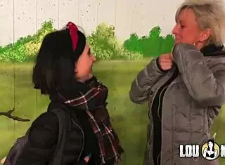 Von Älterer Freundin Verführt By Lou Nesbit Lia Louise