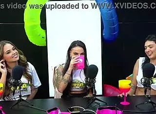 She kneels and licks intensely in California summer amateur action!