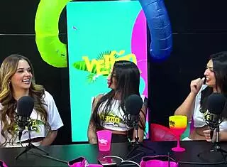 She kneels and licks intensely in California summer amateur action!