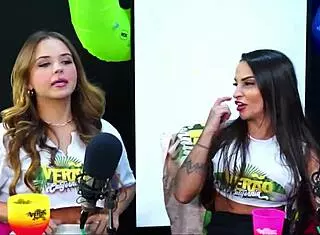 She kneels and licks intensely in California summer amateur action!