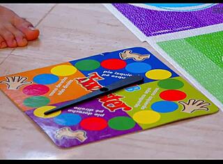 Staxus Twinks Jadikan Twister Malam Permainan Gay Panas