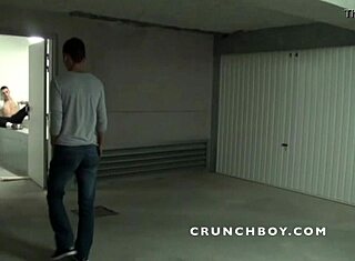 Французские твинки используются плохим парнем на публичной парковке