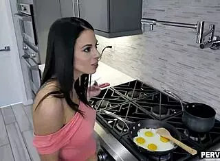 stepmom deepthroats in kitchen while cooking 😋