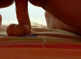 Aku pancut banyak di kote keras kau gaya doggy orgasme puteri amatur horny