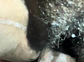 אישה אבוני לוקחת זין ענק בביתי