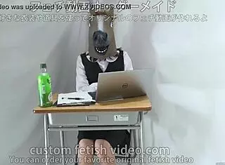 i saw a female office worker wearing a mask at work.