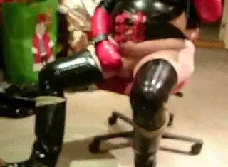 mov 0378 shemale in latex