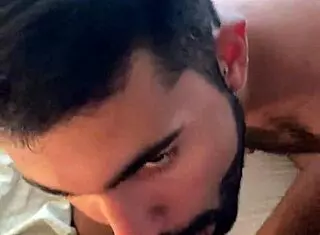 I deepthroat monster cock from Grindr.