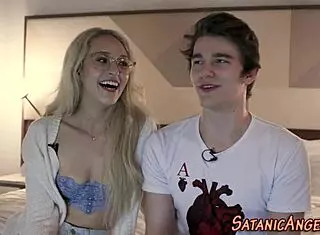 Babe fingers and toys slut's pussy with rimjob in high definition