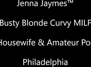 Blond manželka Jenna Jaymes hluboko kouří obří chuj a prosí o horký výstřik