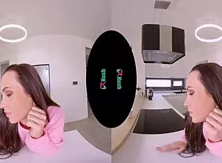 vinna reed gets her tight pussy pounded in vr hush.