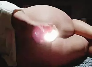 Beby fucks a flashlight in homemade bbw video.