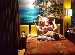 look at this peruvian beauty in her red corset, so sexy