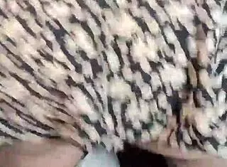 Teen 18+ Dances Energetic Reggaeton On Webcam