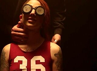 Aur merah bergambar kena cambuk kuat ikat bondage pelik mainan gag