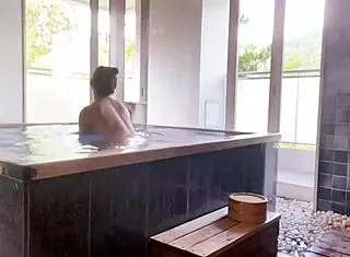 At Akiu Onsen, the buttocks are warmed by hot water immersion. 🛁