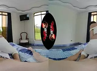 숙련된 라틴아 모델과 VR로 제대로 즐겨