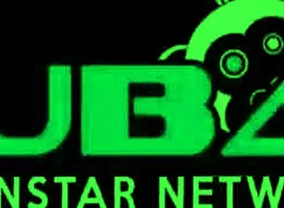 I watch Babe Lolly touch herself in bed