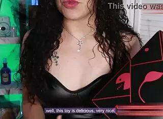 Want to see me open this vibrator?