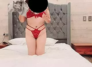 casting a latina while her boyfriend goes out with friends 😊