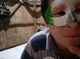 calentando a una joven de 18 años latina 😏🔥