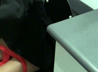 라티나 밀프가 큰 자지로 유혹하는 홈메이드 야동