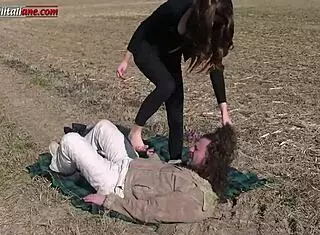 Anna dominates slave with barefoot foot licking in country