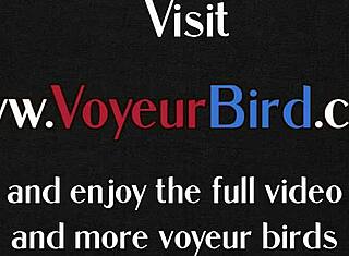 Cewek Inggris godain kontol pakai lingerie