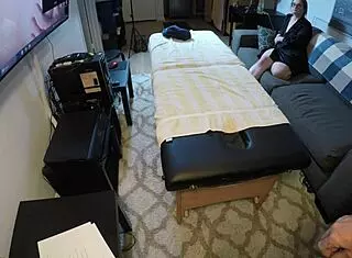 Gigi Breeze Receives Relaxing Massage Session