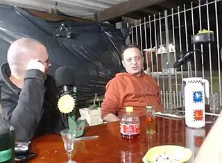 Amateur interviewer Dany Rio performs live blowjob on Bluezao podcast for 50 reais on Incancelaveis Podrecast