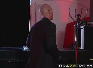 i'm the dirty masseur rubbin' down diamond jackson with spankin'