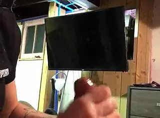 Amateur Wife Gives Handjob To Husband