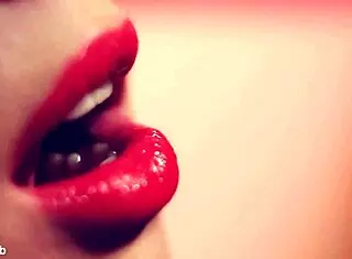 Nicoly Zapzap Plays With Anal Plug