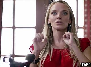 Wow! Režisérský pár hodnotí latino herce v bisexuálním tabu trojce s muff divingem!