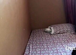 Я чувствовал себя дико трахая ту любительницу в миссионерской позе