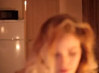 dancing camwhore rips clothes on stripcamz