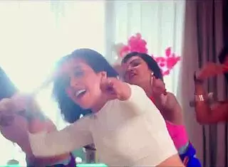 Samantha explores new experiences