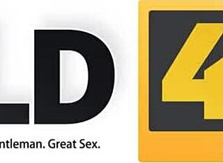 Prsatá holka a starý bf mají vášnivý sex doma