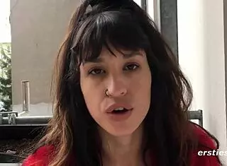 ersties amateur babe fingers her wet hole 😍