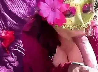 me encontraron tocandome en el bosque y me dieron verga