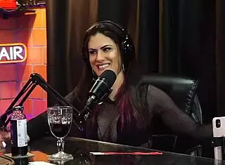 Acompanhante de casais fala sobre iniciar casais no swing amanda smell eleita a acompanhante mais sexy do brasil