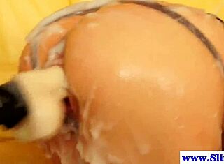 Jeg er en brun solo-stjerne som lengter etter bukkake og cumshots hver dag