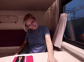 Andre Love naik keras di petualangan kereta liar