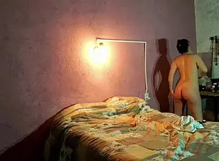 Spanish milf feels pleasure while masturbating