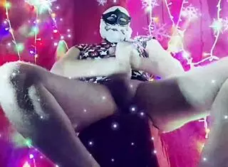 In public, the horny pornstar licks pussy and gives handjob for birthday desire