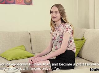 uhh, la ninfomane vuole soddisfare la sua vagina rosa