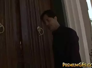 busty brunette gives handie to dylan ryder