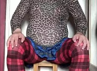 Crossdresser Deepthroats a Dildo Dick