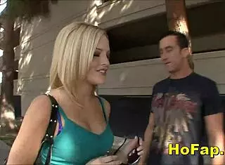 beautiful blonde slut craves that fat cock for hardcore fun