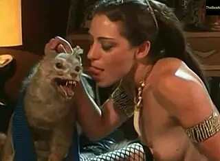 circo rojo capitulo 9 with latina actresses